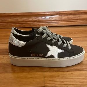 GOLDEN GOOSE SNEAKS, new with tag